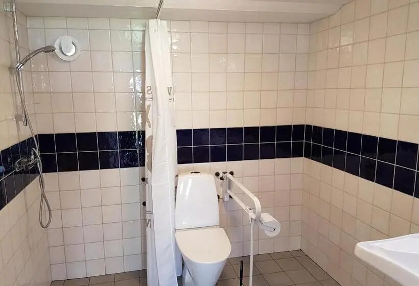 景色の見えるスタンダード４人部屋, Bästekille Gårdshotell
