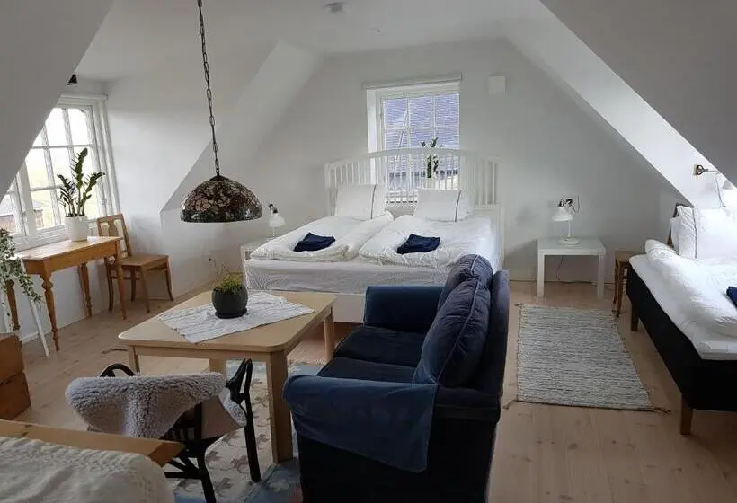 景色の見えるスタンダード４人部屋, Bästekille Gårdshotell