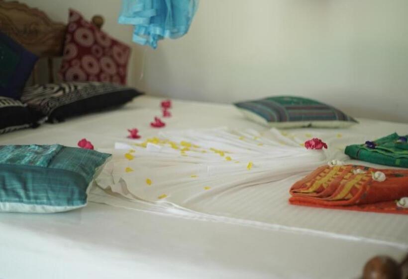 חדר סטנדרט עם טרסה, De Silva Wind Resort Kalpitiya  Kitesurfing School Sri Lanka