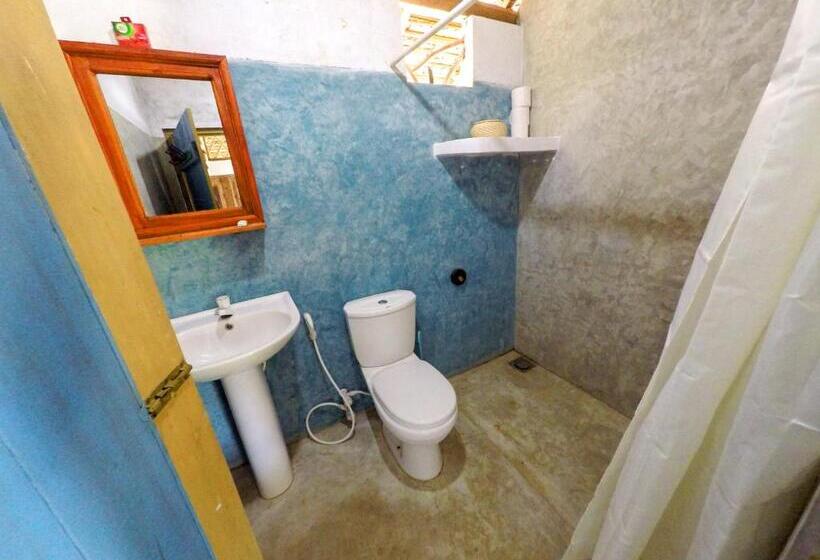 חדר סטנדרט עם טרסה, De Silva Wind Resort Kalpitiya  Kitesurfing School Sri Lanka