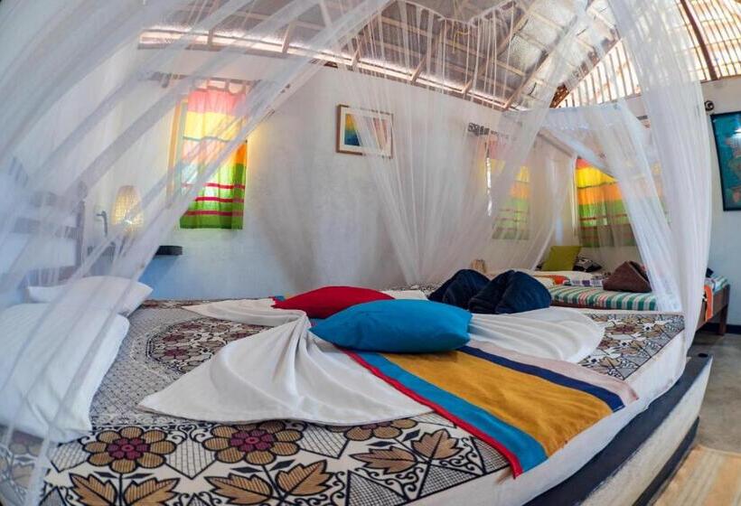 بنگله خانوادگی, De Silva Wind Resort Kalpitiya  Kitesurfing School Sri Lanka