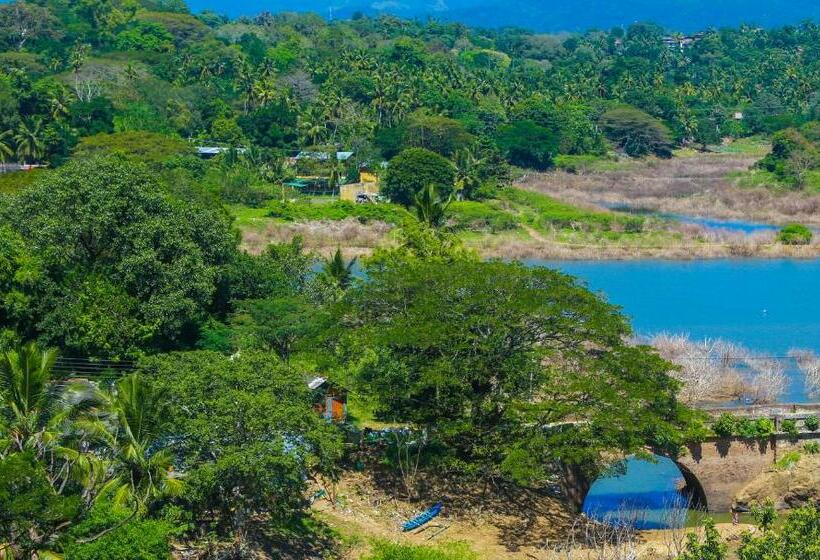 Deluxe-perhehuone, Elegance Range Resort