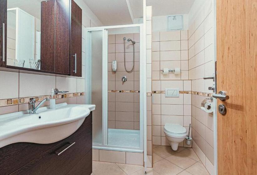 スイート, Garni Všb