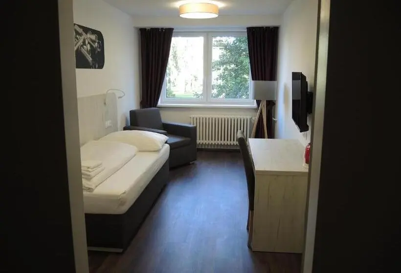 Deluxe Yhden Hengen Huone, Garni Všb