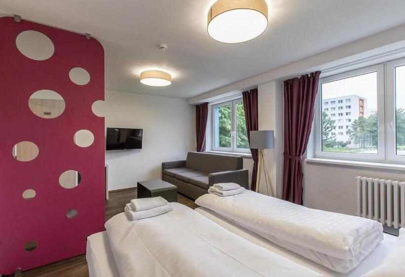 デラックスルーム, Garni Všb