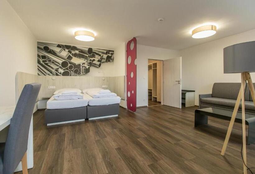 スイート（家族用）, Garni Všb