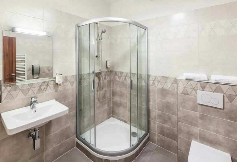 غرفة قياسية, Graphic