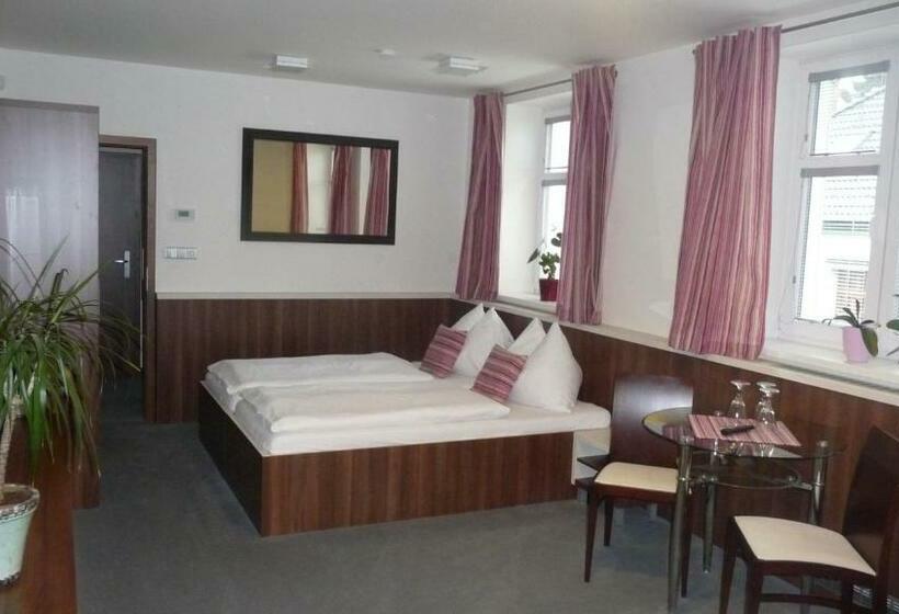 غرفة قياسية, Graphic