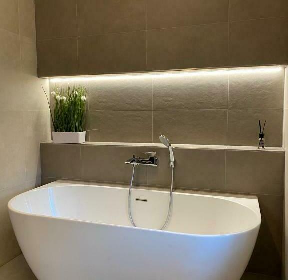 디럭스 룸, Gurman