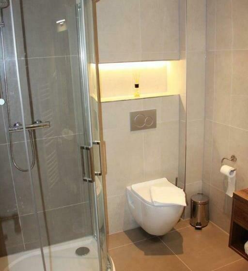 스탠다드 룸, Gurman