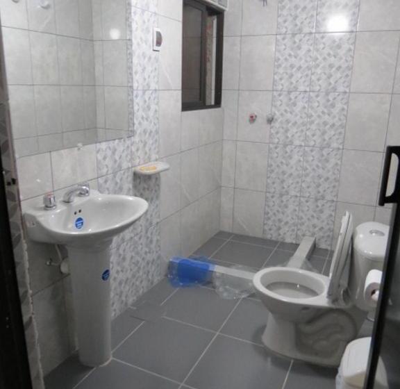 اتاق استاندارد سه نفره, Jumari