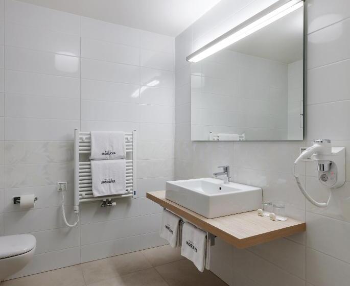 Standard Szoba King Size Bed, Morava