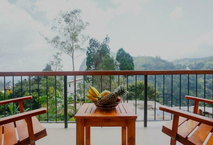 Standard Kolmen Hengen Huone, Onrock