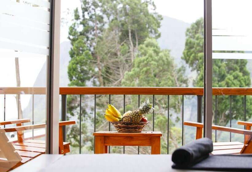 Standard Neljän Hengen Huone, Onrock