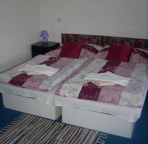 Классический Номер, Parkán