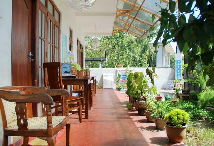 디럭스 룸, Pearl Resort Mirissa