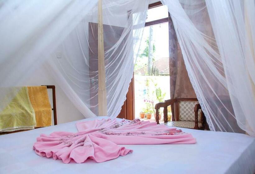 اتاق لوکس, Pearl Resort Mirissa