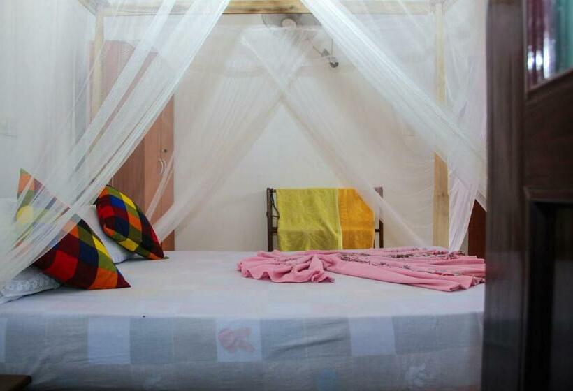 디럭스 룸, Pearl Resort Mirissa