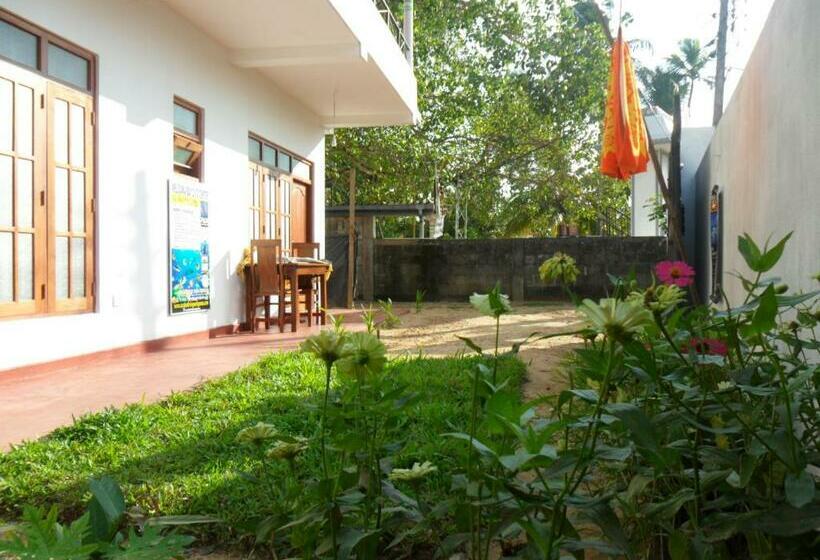 디럭스 룸, Pearl Resort Mirissa