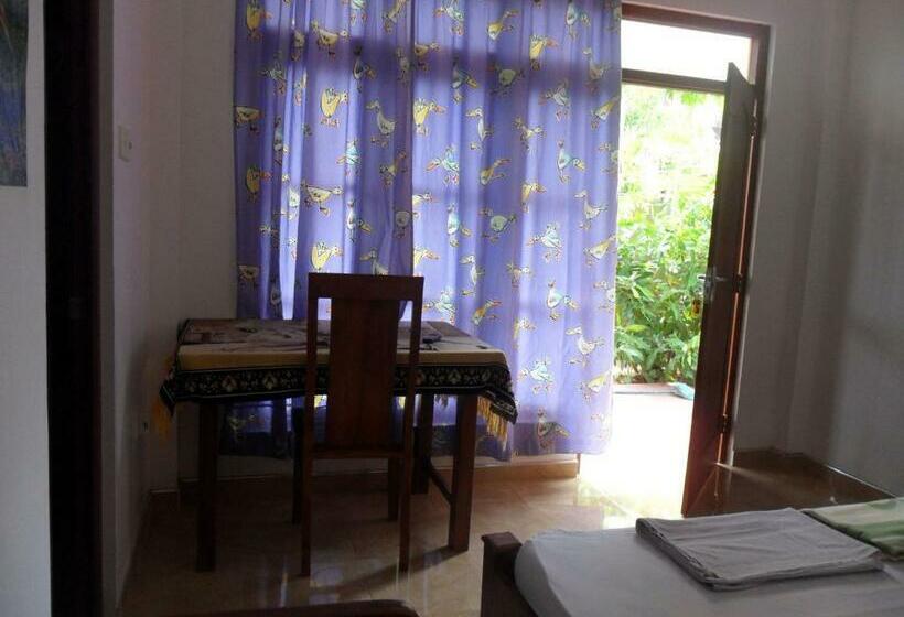 디럭스 룸, Pearl Resort Mirissa