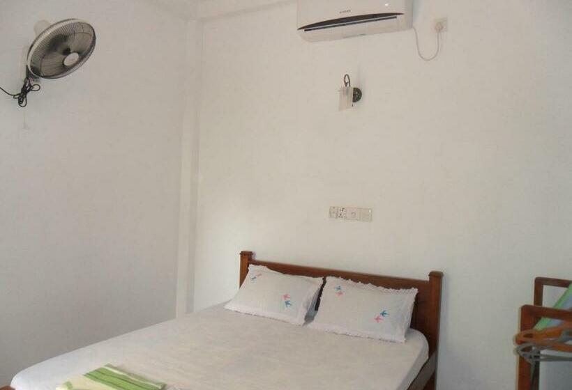 디럭스 룸, Pearl Resort Mirissa