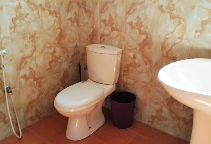 스탠다드 트리플 발코니 룸, Pearl Resort Mirissa