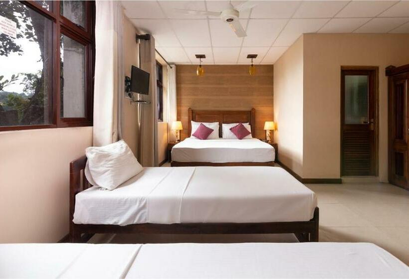 غرفة ديلوكس ثلاثية, Piumara Residence