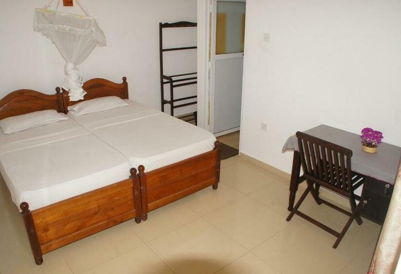 Номер Стандарт, Ritas