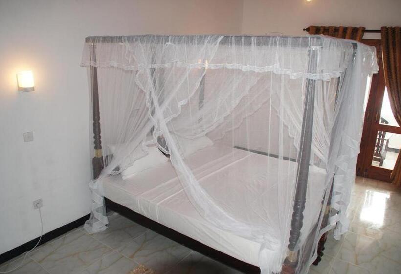 Номер Deluxe Вид на Море с Балконом, Ritas