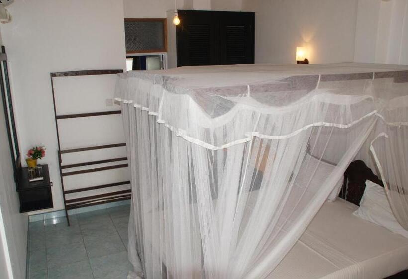 Трехместный Номер Deluxe Вид на Море, Ritas