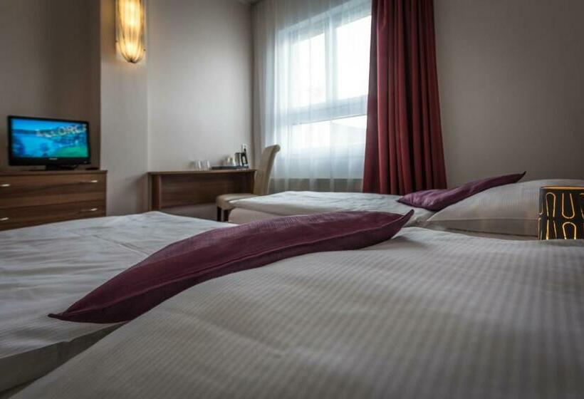 اتاق استاندارد پلاس, Sareza