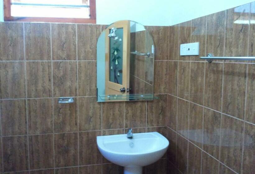 标准三人间, Tissa Resort