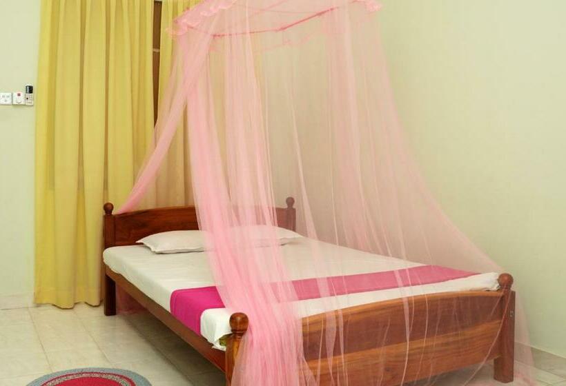 带花园景观的标准三人间, Tissa Resort