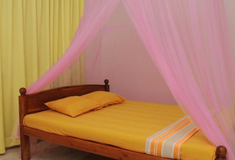 标准三人间, Tissa Resort