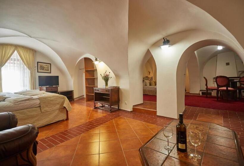 חדר סטנדרט לארבעה, Vivaldi Apartments