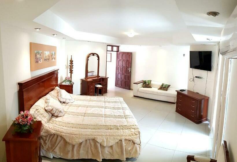 سوییت سوپریور, La Jara Hostel