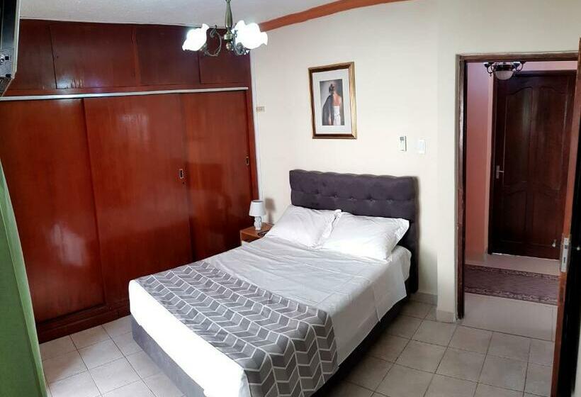 اتاق استاندارد, La Jara Hostel