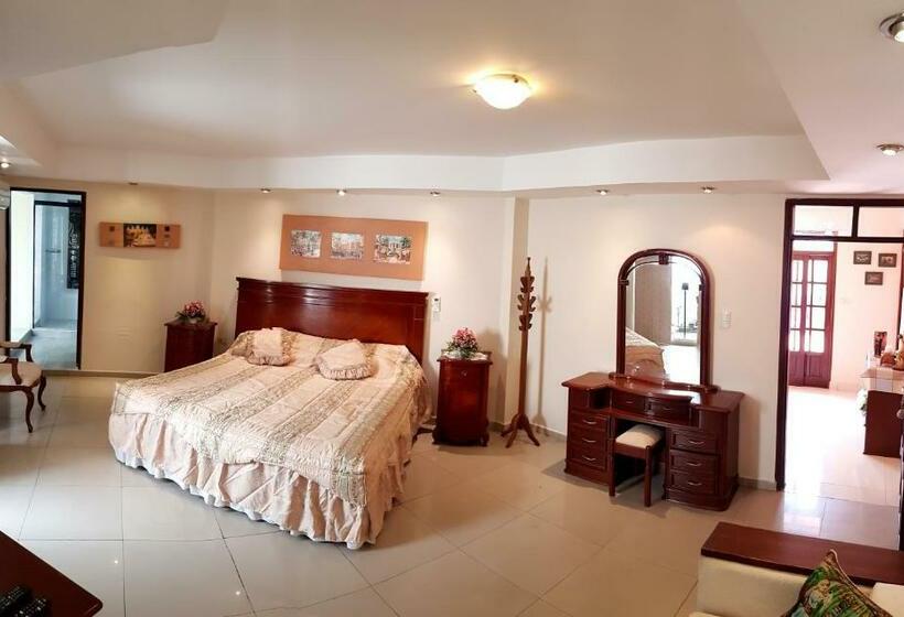 سوییت سوپریور, La Jara Hostel