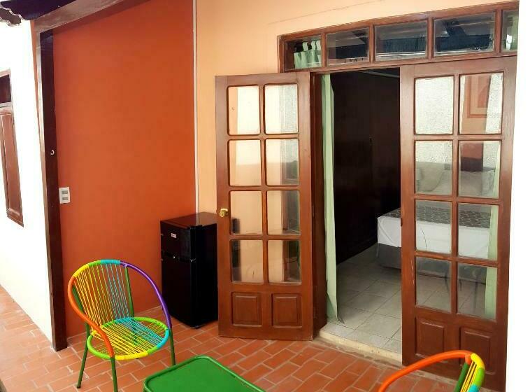 اتاق استاندارد, La Jara Hostel