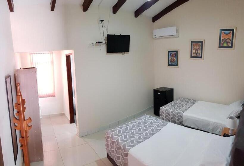 اتاق استاندارد, La Jara Hostel