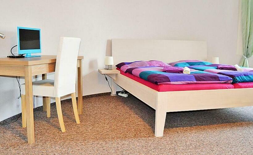 Номер Стандарт, Motel Vega