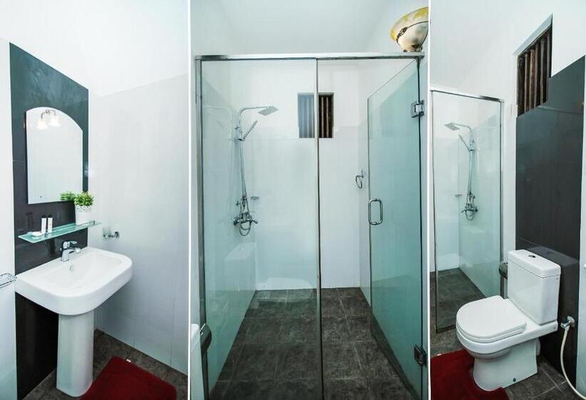 بنجلو عائلى, Villa 80