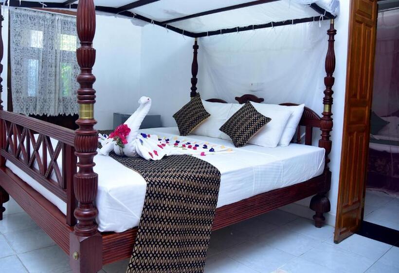 بنجلو عائلى, Villa 80