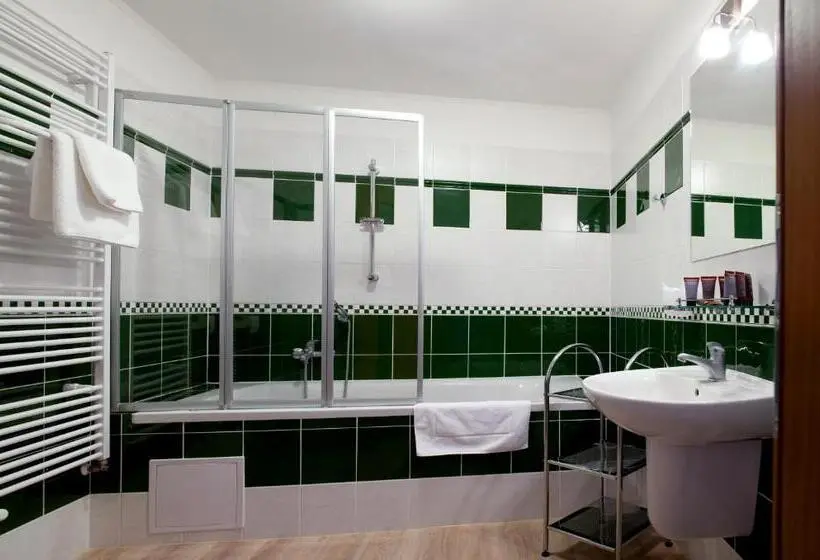 سوییت جونیور, Wellness Hotel Ida