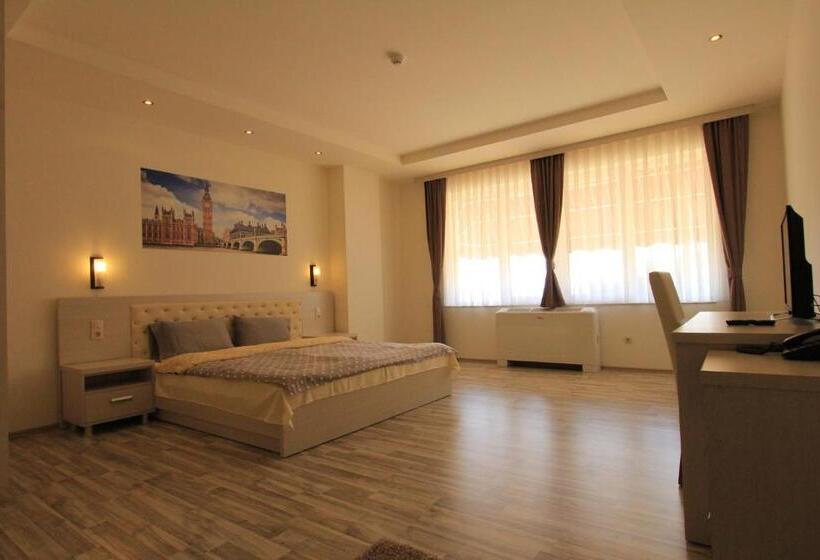 اتاق استاندارد با وان آب گرم, La Villa