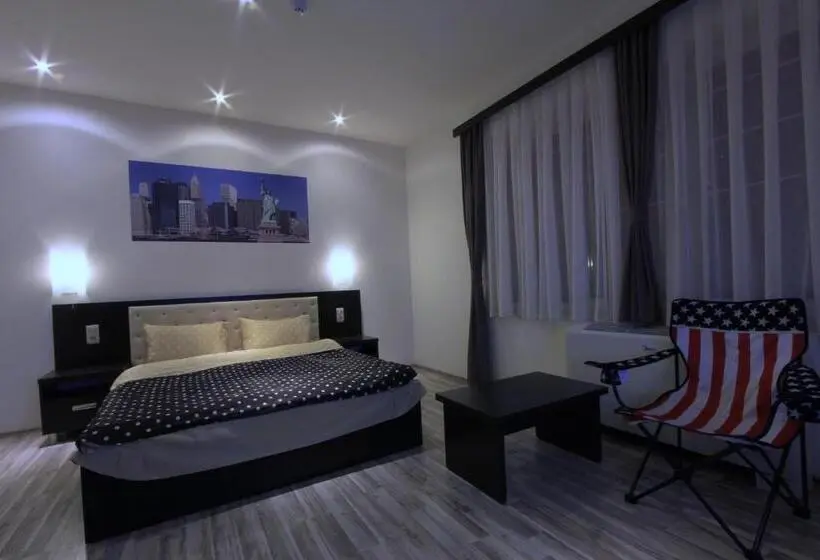 اتاق لوکس, La Villa