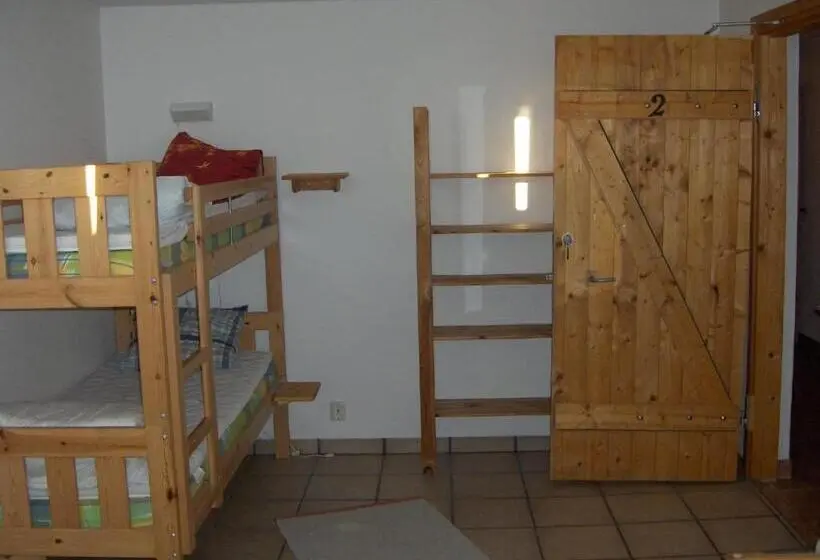 Chambre Quadruple Standard Salle de Bains Commune, Bengtssons Loge