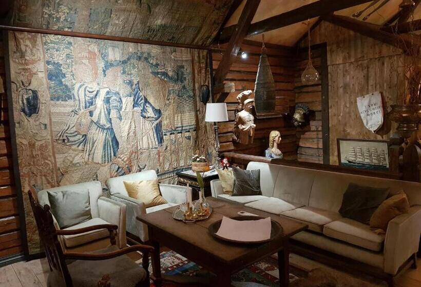 Студия Deluxe, Lysko Gjestegård
