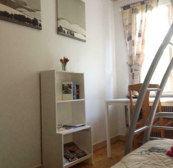 اتاق استاندارد سه نفره, Marielund Gård