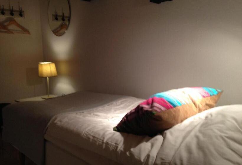 标准间, Vita Stenen Rum Och Restaurang